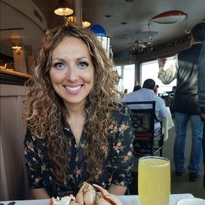 Meet your Posher, Jasmine